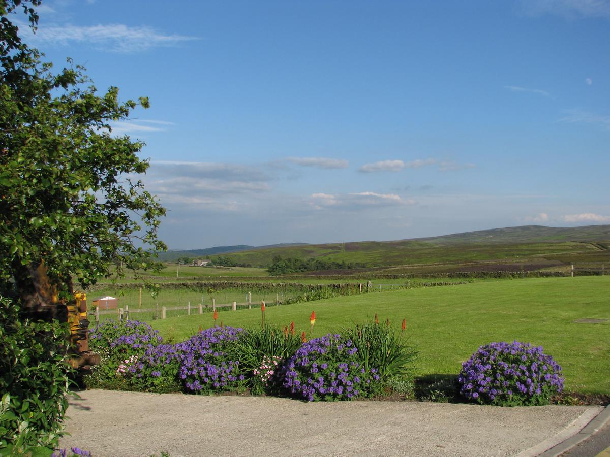 Hotel The Dog And Partridge Langsett Exterior foto